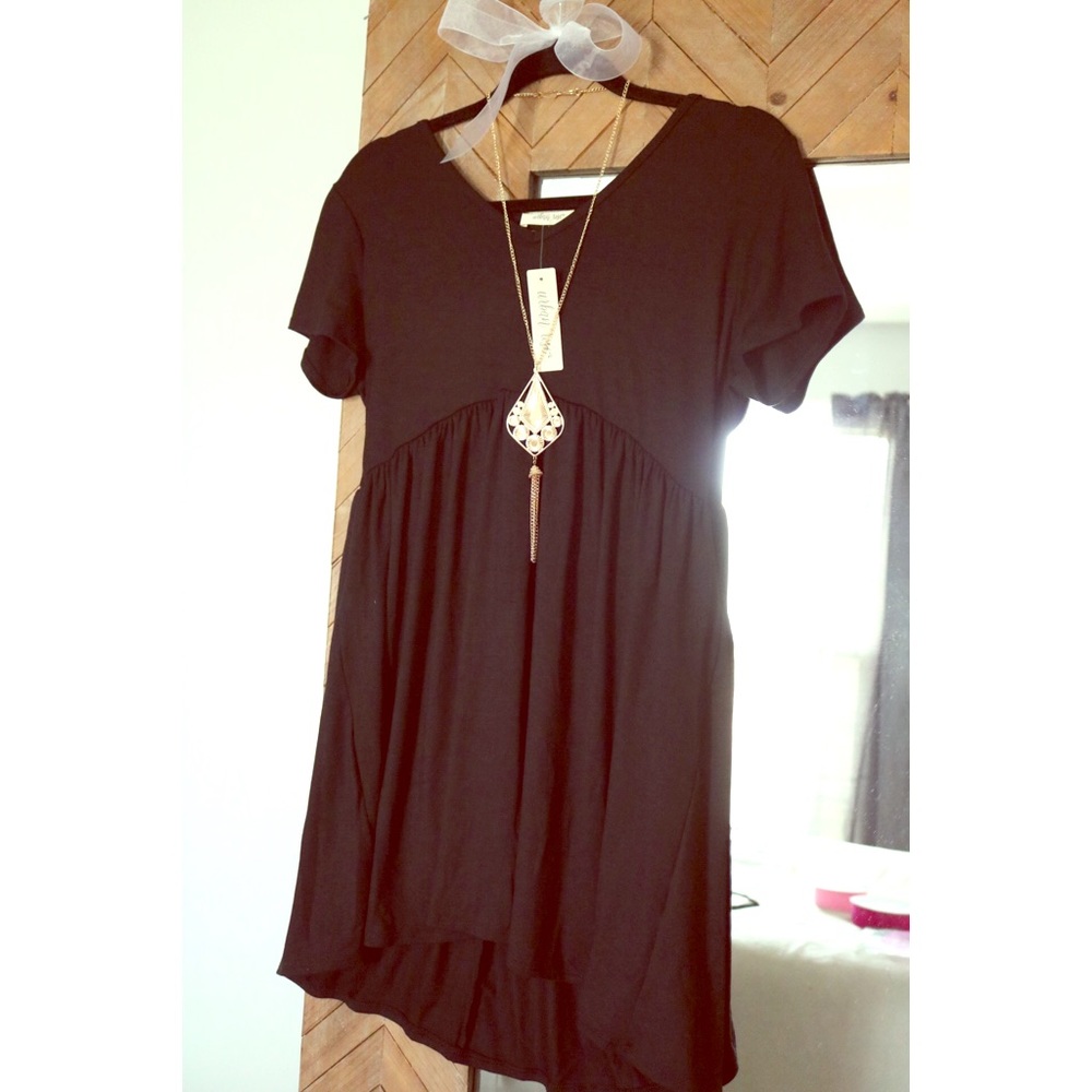 Urban Rose 🌹 | Black flowy dress & necklace | L